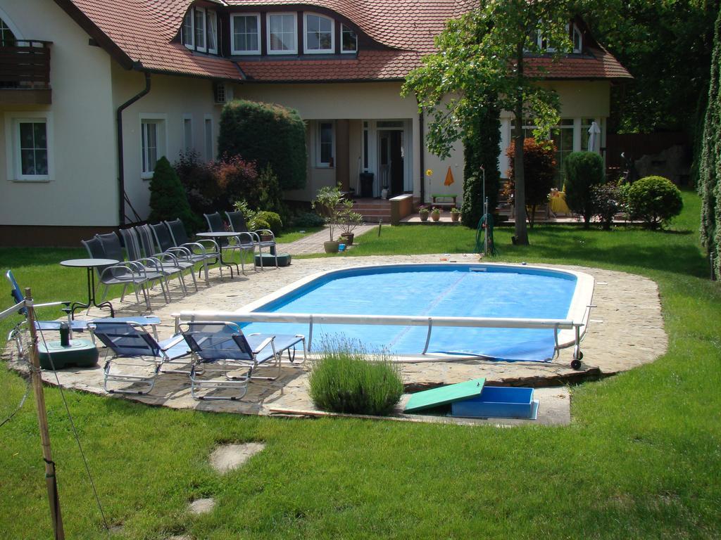 Kuenszler Apartmanhaz Zamardi Exterior photo