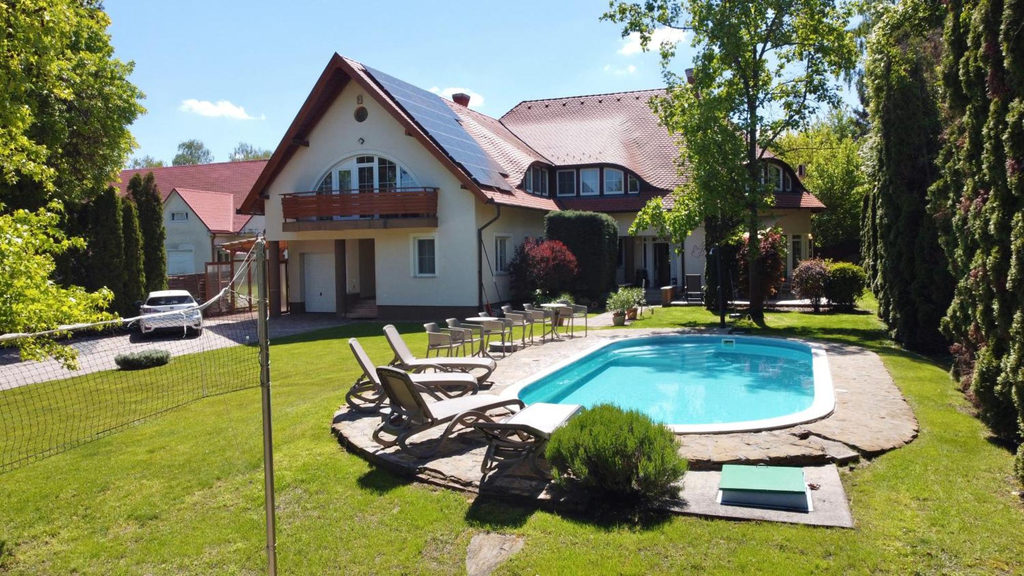 Kuenszler Apartmanhaz Zamardi Exterior photo